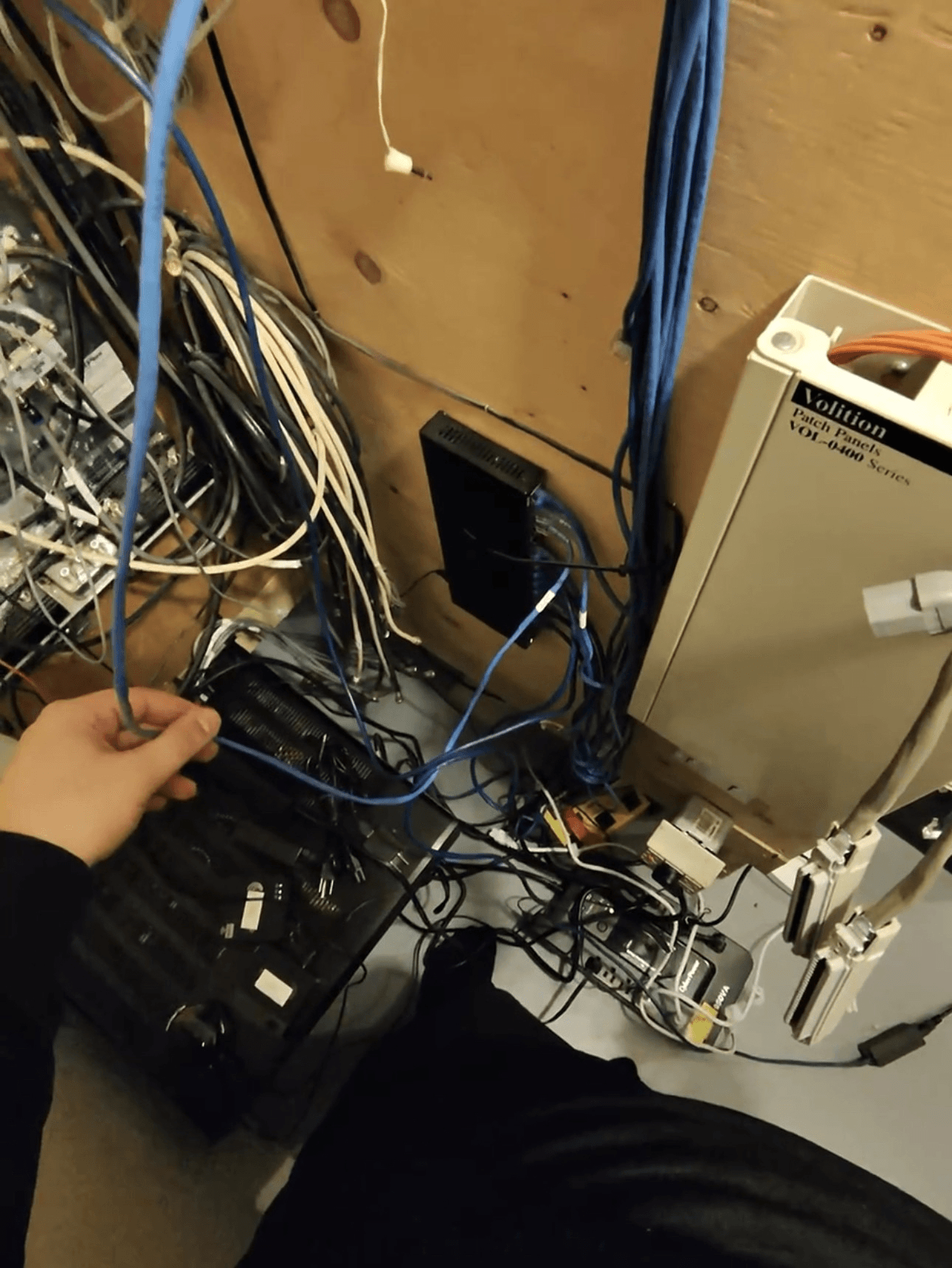 Network installation disaster before NeuroDesk 4